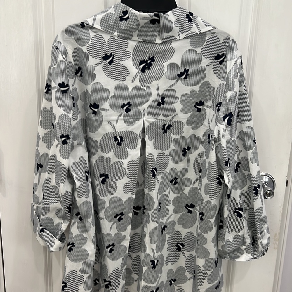 Designer top - Picture 3 of 4